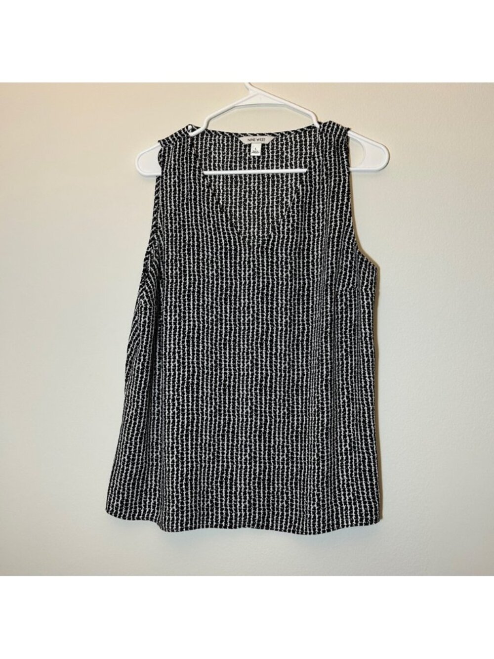 Nine West Black Sleeveless Tunic V-Neck Tank Size Large
